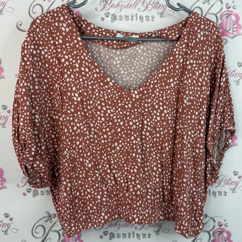 Suzy Sheir T-shirt top cropped orange dotted Women's Brown Polka Dot Top